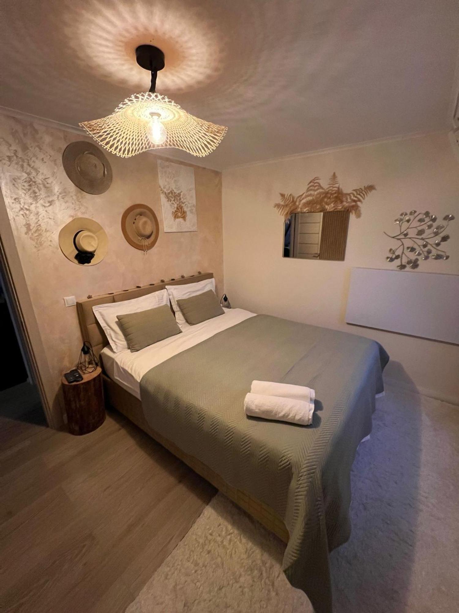 Nordik Cabin - Aframe With 2 Bedrooms Marisel Ngoại thất bức ảnh